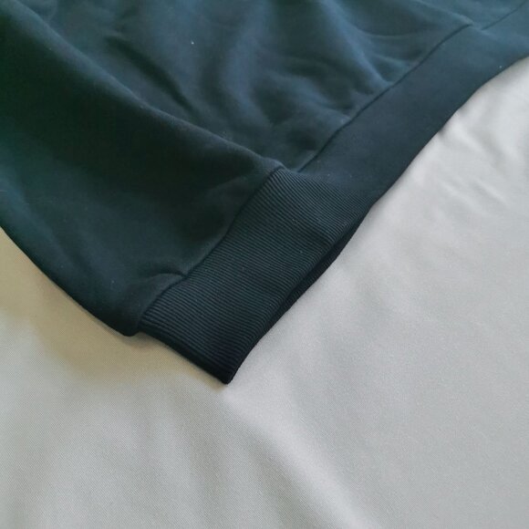 Alo Yoga NWT Accolade Crew Neck Pullover Black Size S - Picture 2 of 4